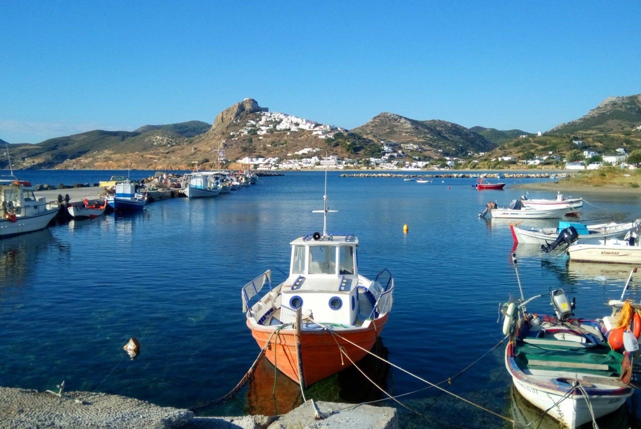 Travelling in Skyros - Traditional Villas Mantalena in Skyros Island ...